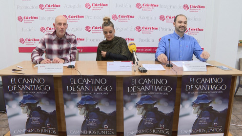 Alfonso García, Coordinador del centro Padre Damián, Yolanda Ramos, una de las usuarias y David Martín, Coordinador de Espacio abierto, durante la presentación de la campaña.