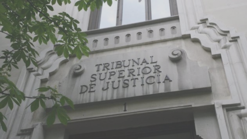 Europa Press. El TSJ condena a una aseguradora médica a pagar 1,2 millones de euros a los padres de un niño vallisoletano que fue víctima de una negligencia médica.
