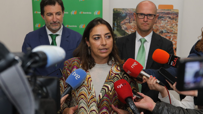 ICAL.  La alcaldesa de Palencia, Miriam Andrés, habla de la decisión de Ferraz de anular la convocatoria de Primarias en el PSCyL.