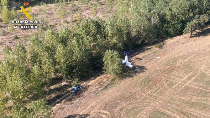 Guardia Civil Palencia |  Fotografía a vista de dron del lugar del impacto de la avioneta