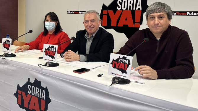 Vanessa García, Ángel Ceña y Juan Antonio Palomar, procuradores de la formación sorianista. 