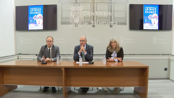 El Alcalde de Ciudad Rodrigo, Marcos Iglesias, la Diputada de Bienestar social, Eva Picado, y el Presidente de la Diputación, Javier Iglesias, en la presentación de las actividades del Día de la Mujer Rural.