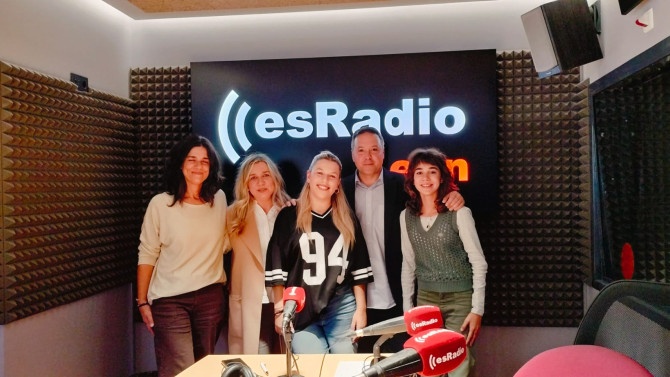 Carla Martínez con su Familia en el Programa 'Es la Mañana de León' con Arturo Martínez