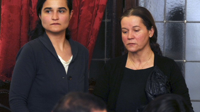 Montserrat González y su hija Triana Martínez, acusadas por el asesinato de presidenta de la Diputación de León, Isabel Carrasco, durante la última vista en la Audiencia Provincial de León . Javier Casares / Poll