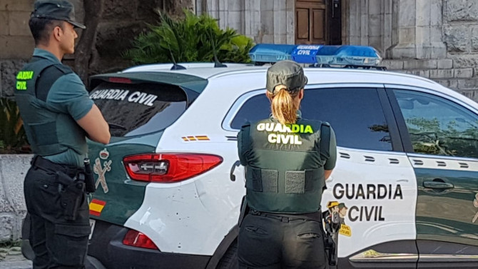 Imagen de dos agentes de la Guardia Civil | Guardia Civil