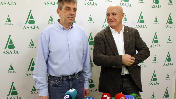 Peio García-ICAL / El presidente de Asaja León, Arsenio Vidal, y el secretario general de la organización, José Antonio Turrado, presentan el balance del sector agroganadero de 2024